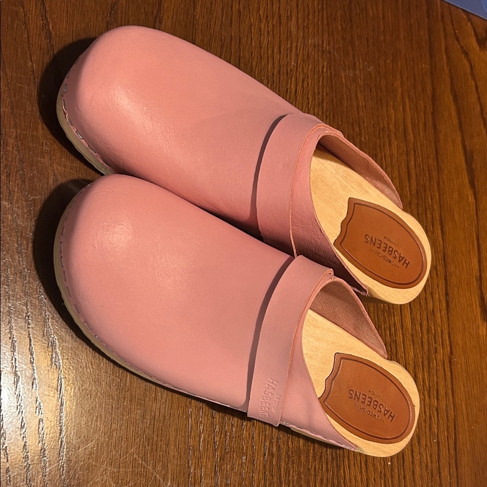Swedish Hasbeens Pink Leather Clogs